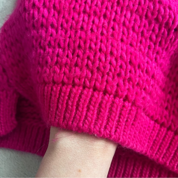 Abercrombie & Fitch Wool Alpaca Cropped Chunky Knit Hot Pink Barbiecore Sweater - Picture 14 of 16